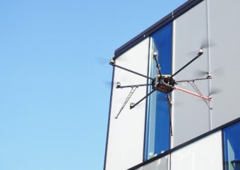 Drone ile dış cephe cam pencere temizliği